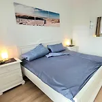 Linde Apartment *